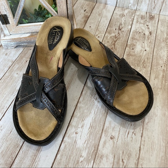 Clarks Shoes - Clarks Artisan Leather Firefly Slide Sandals Black- size 6